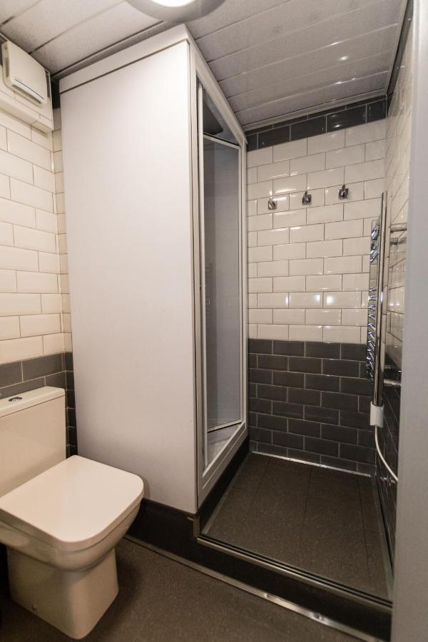 1 Bedroom Newton Apartment L Free Parking L Wigan Royal Infirmary L Haigh Hall L Central Location 외부 사진