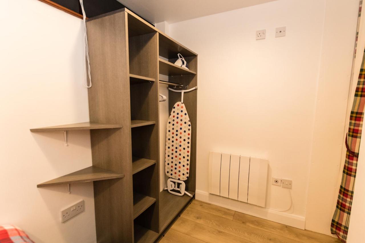 1 Bedroom Newton Apartment L Free Parking L Wigan Royal Infirmary L Haigh Hall L Central Location 외부 사진