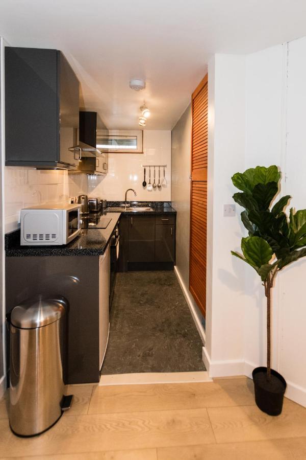 1 Bedroom Newton Apartment L Free Parking L Wigan Royal Infirmary L Haigh Hall L Central Location 외부 사진