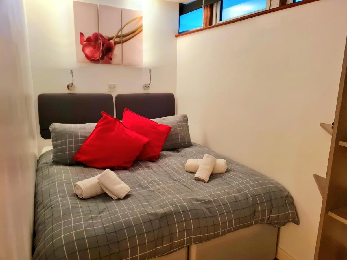 1 Bedroom Newton Apartment L Free Parking L Wigan Royal Infirmary L Haigh Hall L Central Location 외부 사진